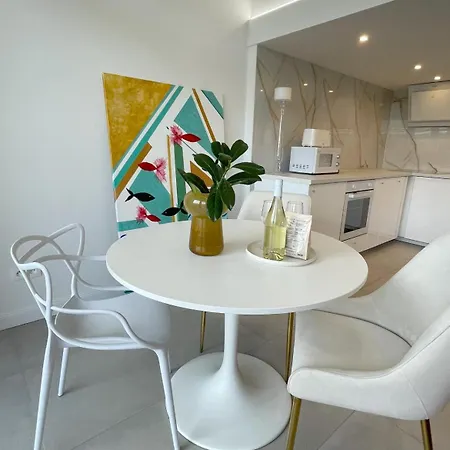 Apartment Dr16 *